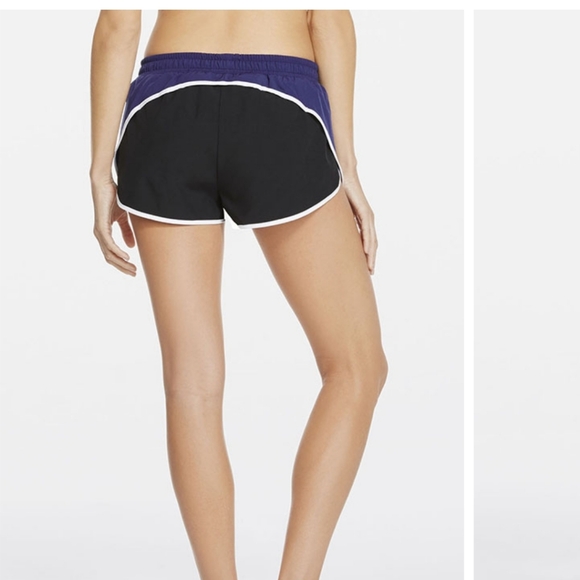 Fabletics Adrian Short Black Blue Lined Size XS - Picture 2 of 11